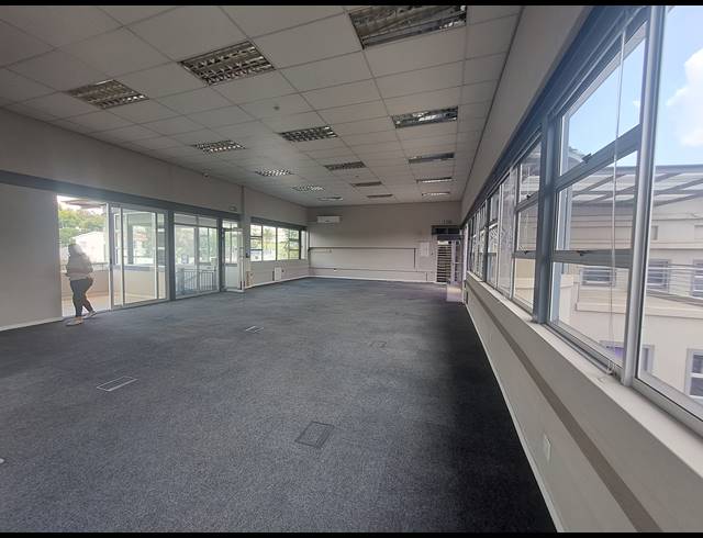 135M² OFFICE TO LET IN ILLOVO